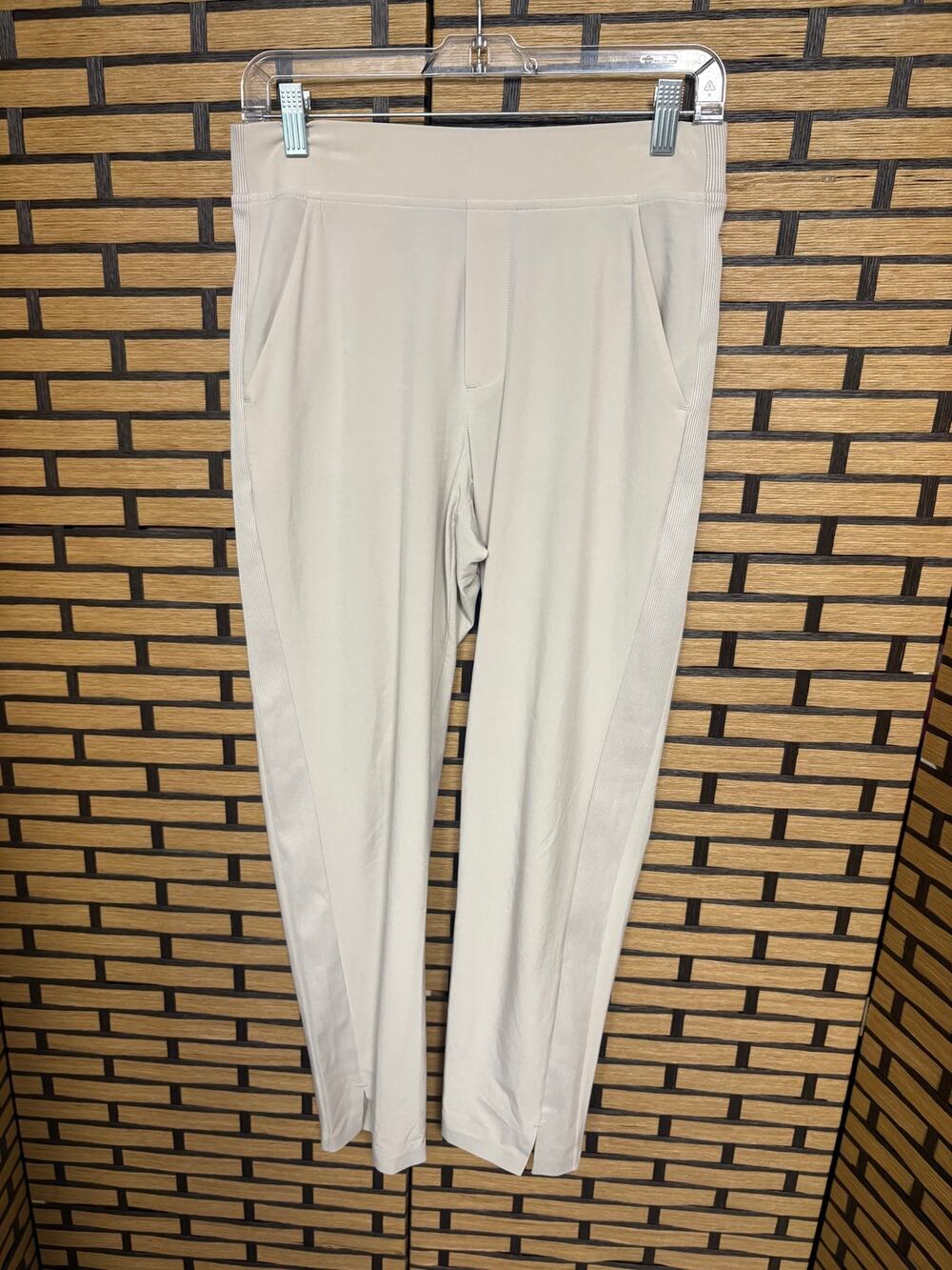 Athleta Tan Active Pants Size 4
